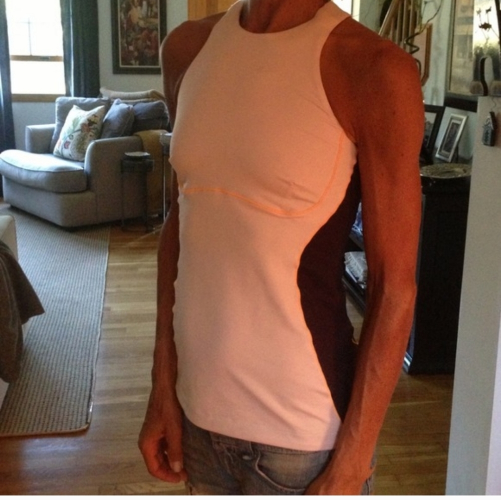 Lululemon size 4 tank
